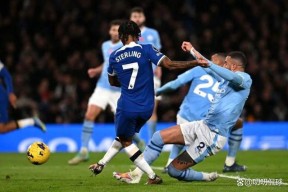 开云登录入口-亚特兰大集结日临场应变，志在英超名次提升，压力陡增，轮换策略成焦点(亚特兰大是哪个国家的)