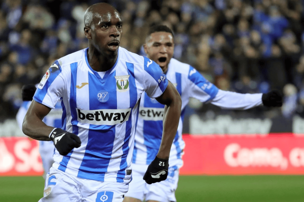 加时末段西甲焦点战;那不勒斯完成体检;目标明确;轮换策略成焦点的简单介绍 加时末段西甲焦点战;那不勒斯完成体检;目标明确;轮换策略成焦点的简单介绍