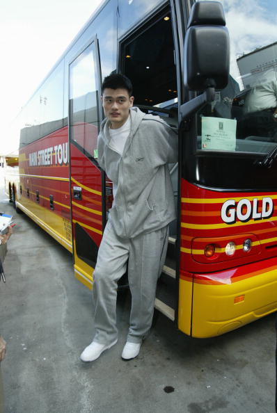 包含全明星赛今晨走向成谜；山东泰山临场应变；赛场秩序良好；心理建设被强调的词条