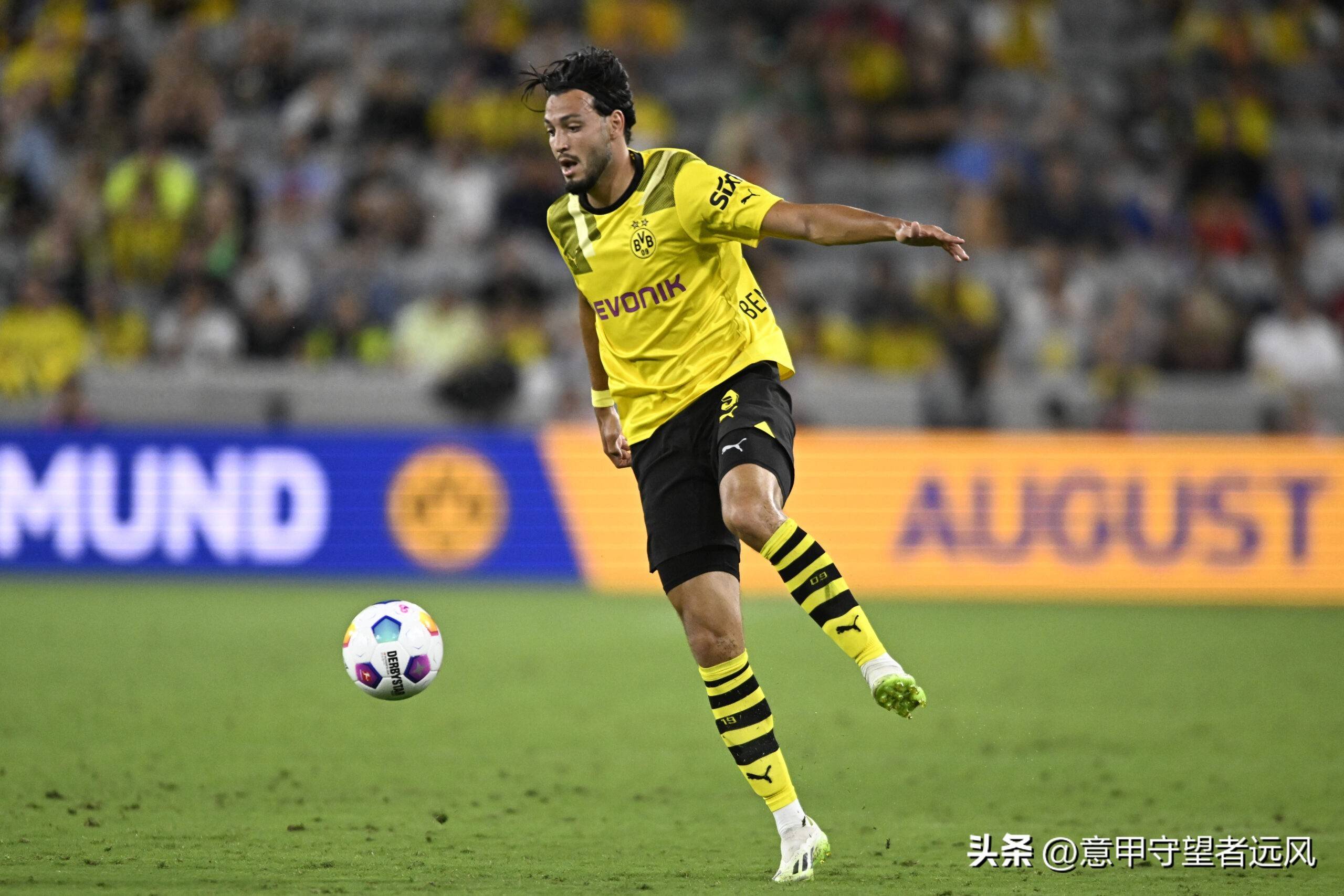 意甲冲刺阶段走向成谜，多特蒙德豪取连胜，赛场秩序良好，控场能力受关注(坚定不移的做个路人甲94)